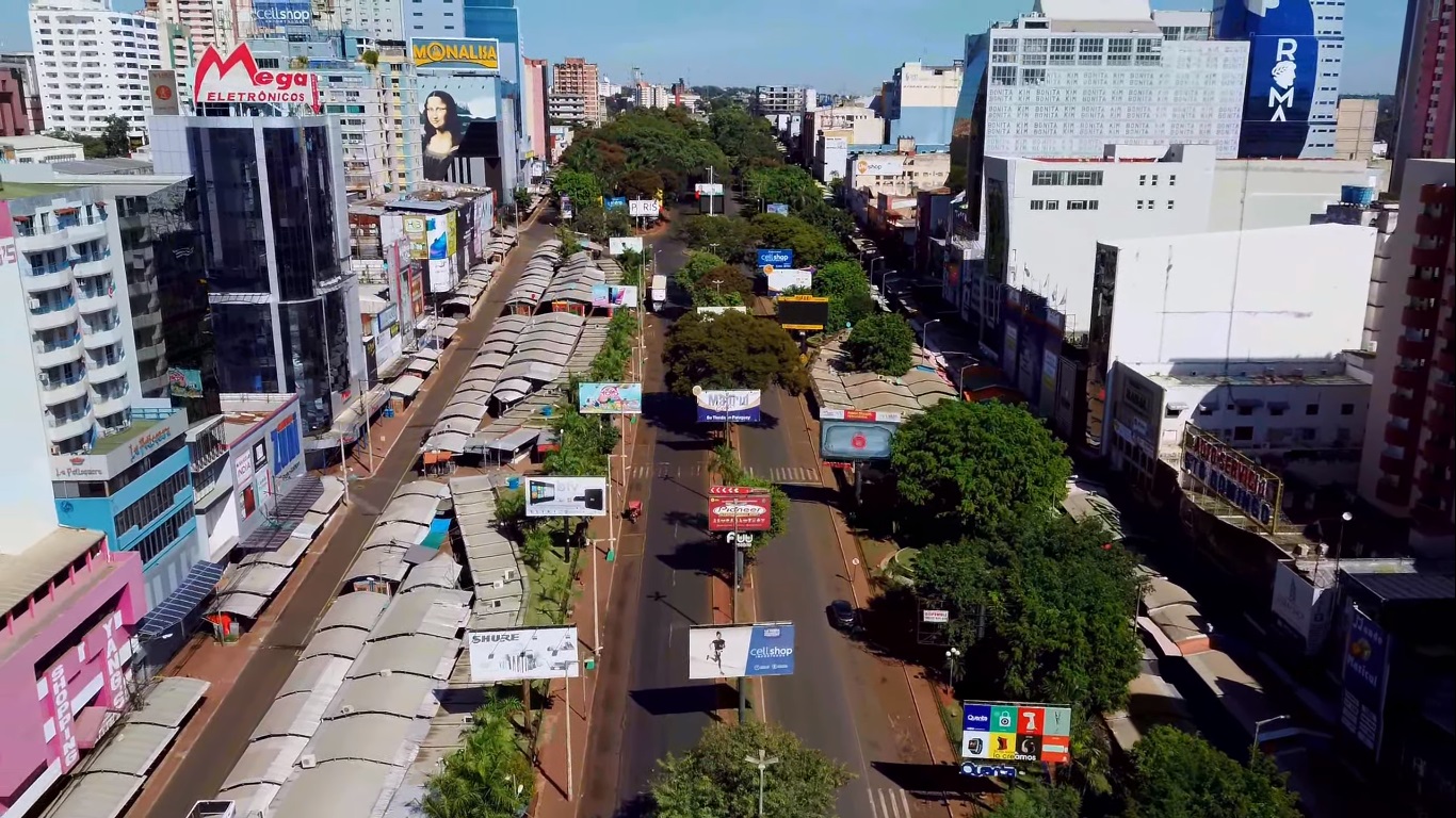 Vista del centro urbano de Ciudad del Este, Paraguay